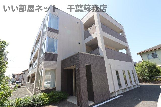 建物外観　落ち着いた雰囲気の外観です