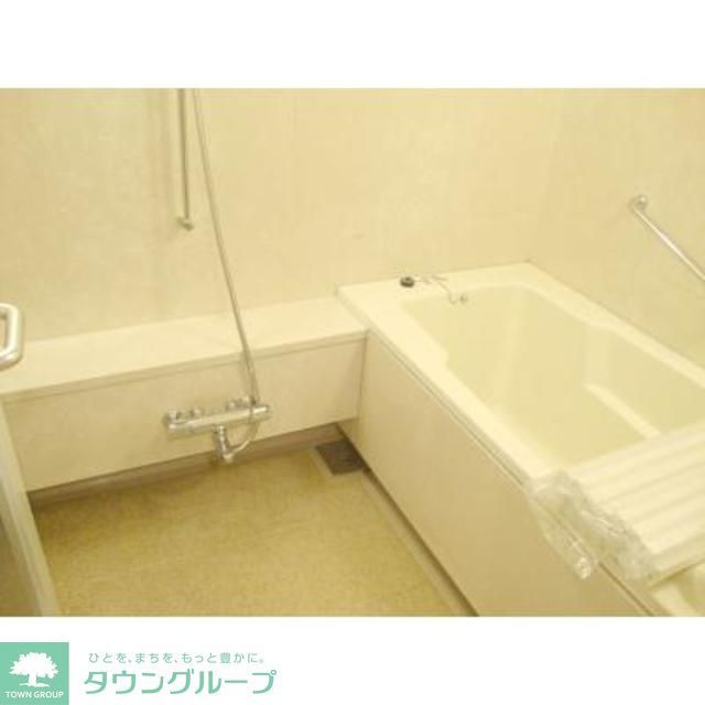 バス・シャワールーム　※写真は同タイプ住戸です。