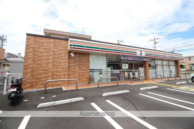 コンビニ　セブンイレブン（コンビニ）まで591m