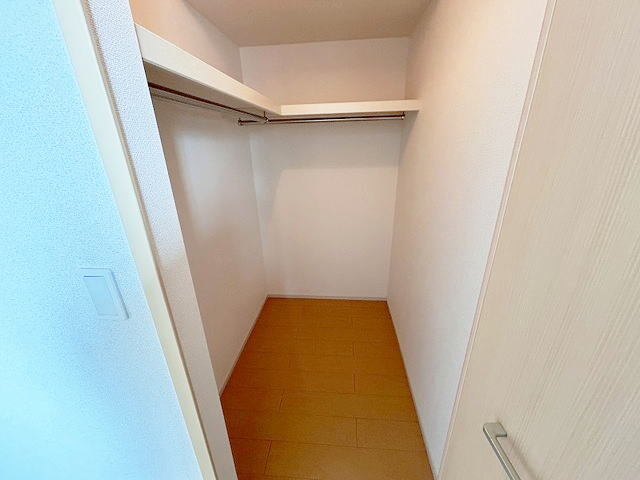 収納　ウォークインクローゼット