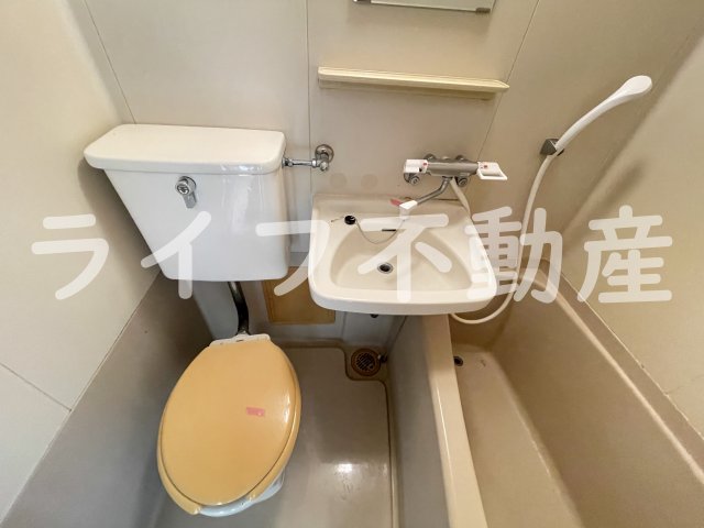 洗面設備　使いやすい独立洗面台です