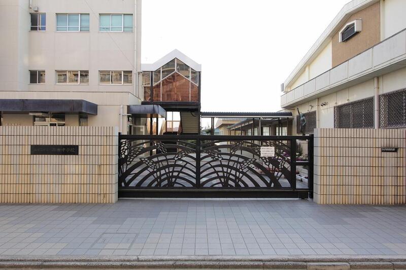 中学校　名古屋市立御田中学校（中学校）まで1089m
