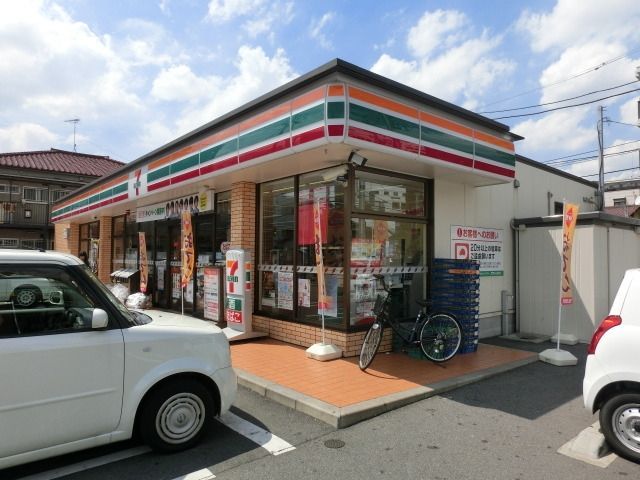コンビニ　セブンイレブン（コンビニ）まで250m
