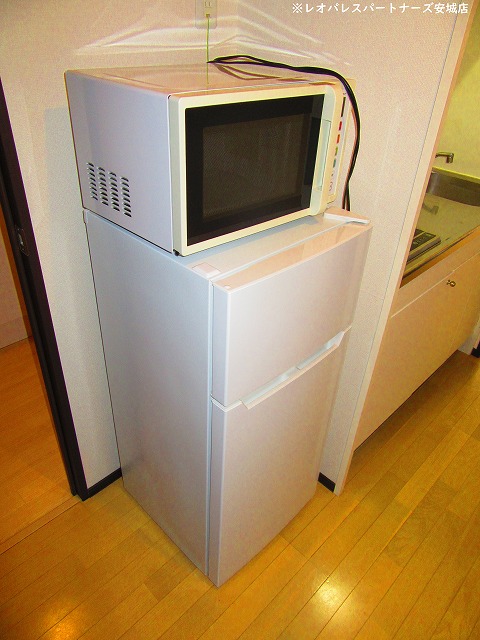その他設備　電子レンジ、冷蔵庫※同タイプ