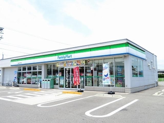 コンビニ　ファミリーマート 徳島川内町平石店（コンビニ）まで370m
