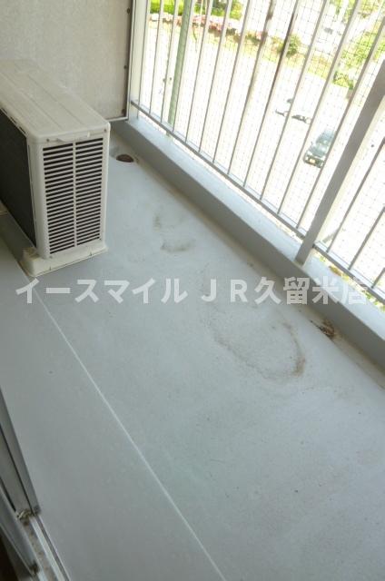 バルコニー　外からの目が気にならないバルコニーで洗濯物が干せます