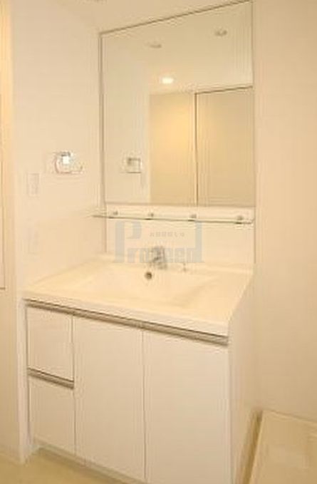 洗面設備　※別部屋参考写真※現況優先です