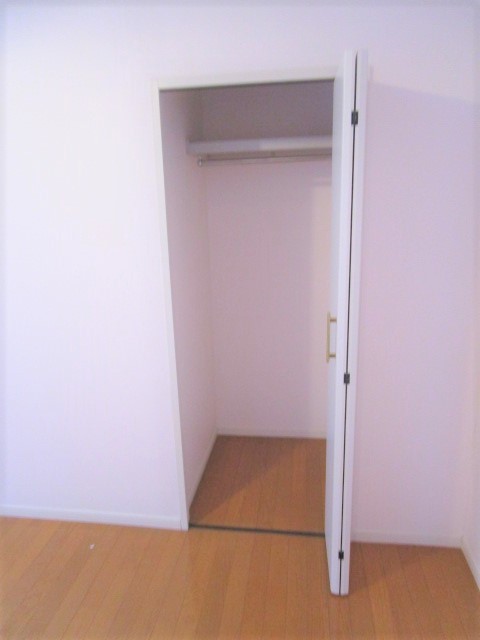 収納　同建物の別部屋の写真です。