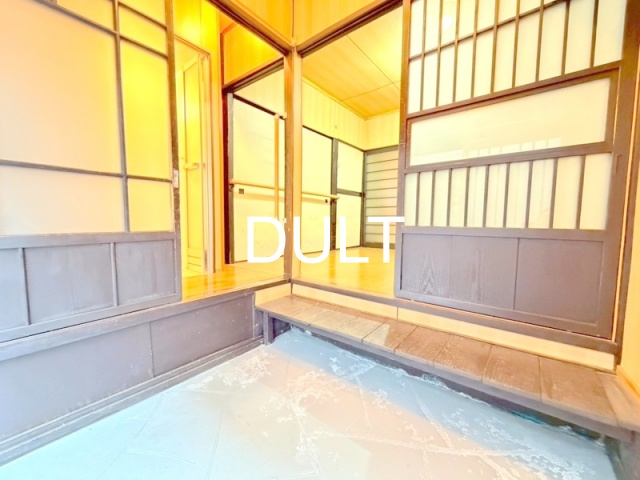 玄関　玄関です。