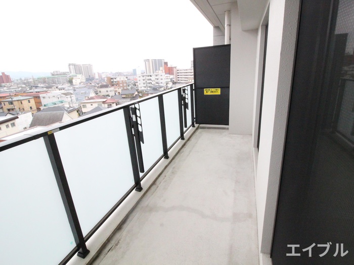バルコニー　違う部屋の写真です。