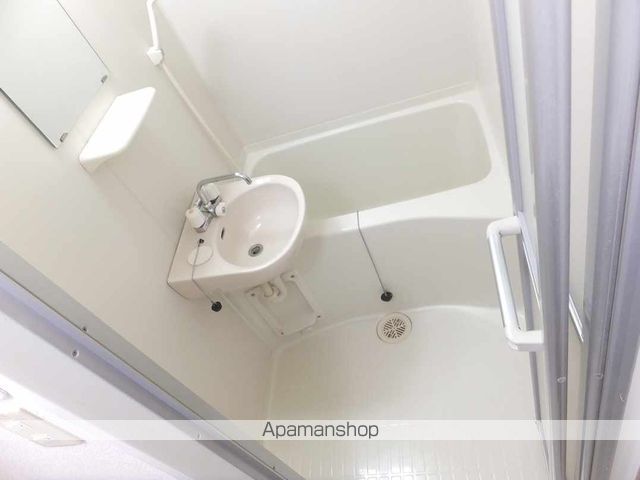 レオパレスフローラの風呂写真