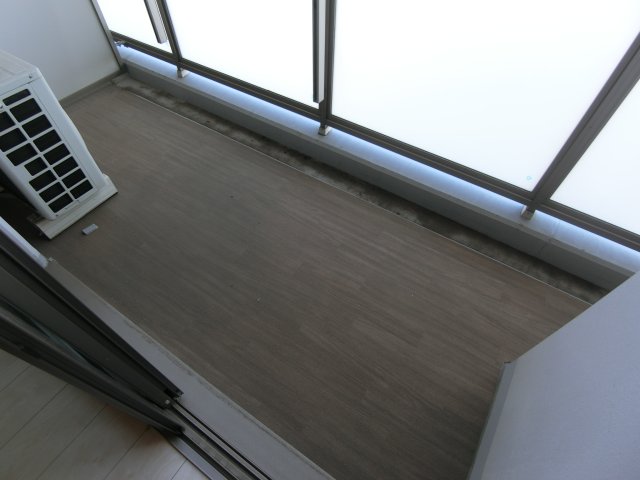 バルコニー　他のお部屋の参考写真となります。