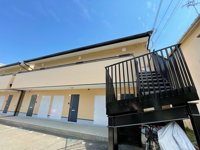 建物外観　モニター付きインターホンで安心です♪