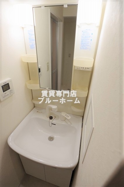 洗面設備　独立洗面台です！