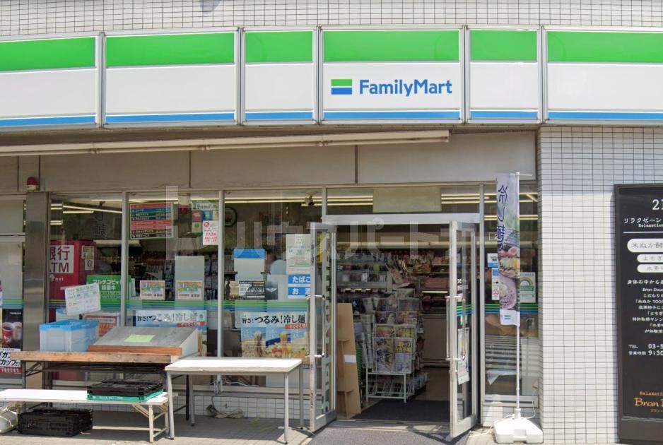コンビニ　ファミリーマート光が丘東大通り店（コンビニ）まで1040m