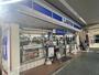 コンビニ　ローソン鶴見本町通二丁目店（コンビニ）まで323m
