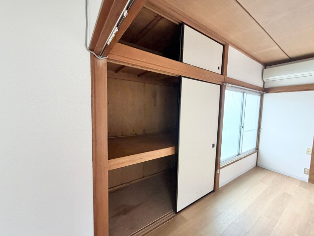 収納　※写真は別部屋のを代用してます