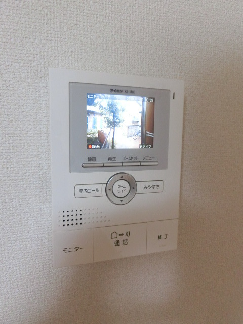 セキュリティ　来訪者も確認できるモニターホンで、しつこい勧誘はシャットアウ