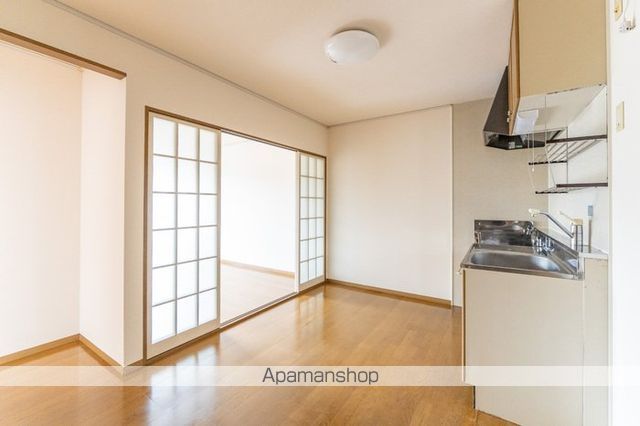 螢川館 C棟の居間写真