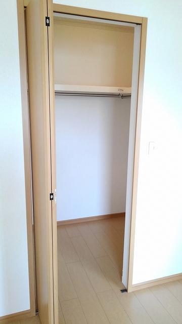 収納　ウオークインクローゼット