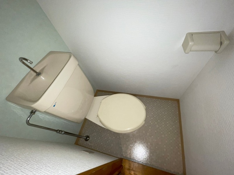 トイレ　反転別部屋参考写真