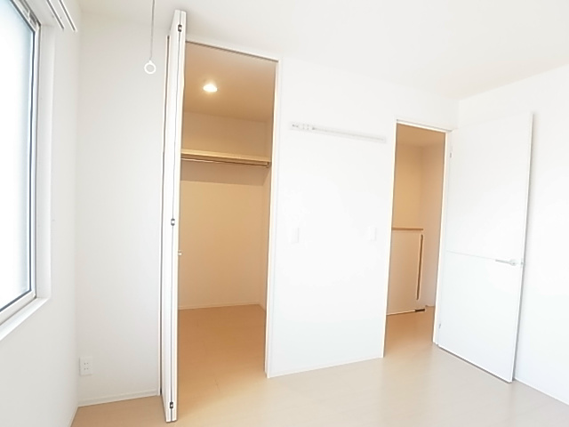 収納　同一物件別部屋写真