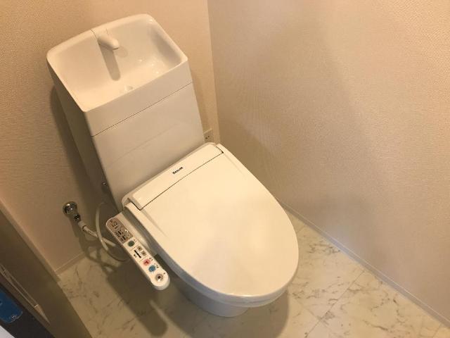 トイレ　シャワー付トイレ