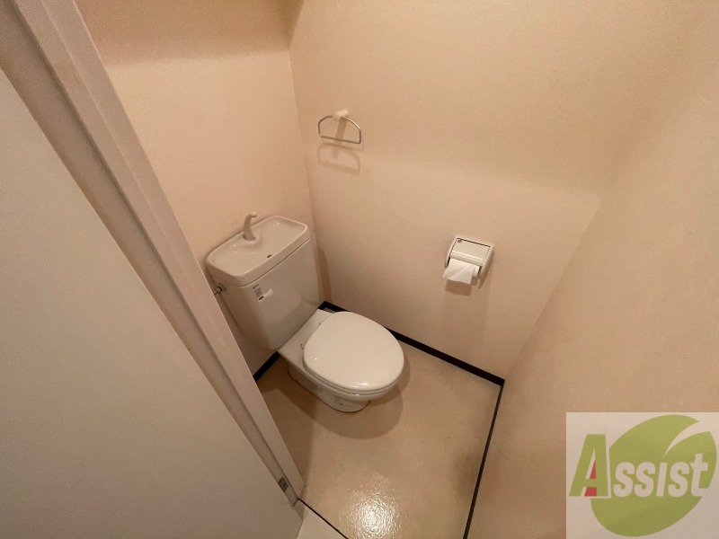 トイレ　トイレです。ウォシュレット付を探している方、おすすめです。