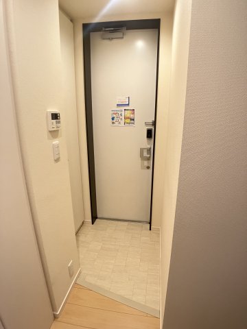 BAUS目黒の玄関写真