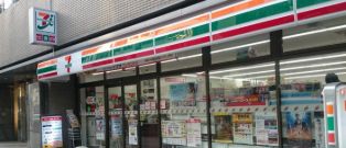 コンビニ　セブンイレブン台東浅草橋3丁目東店（コンビニ）まで220m