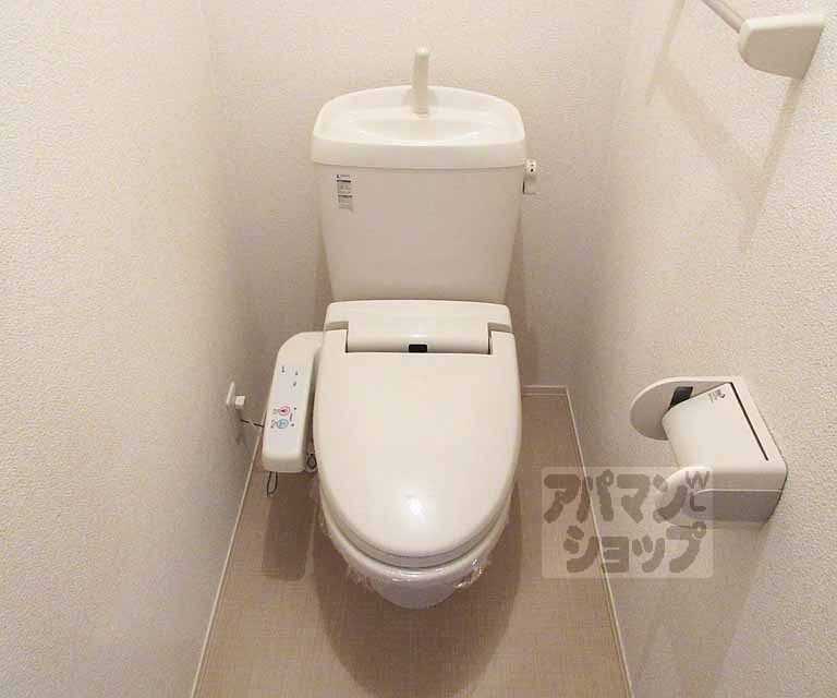 トイレ　ウォシュレット付きです！
