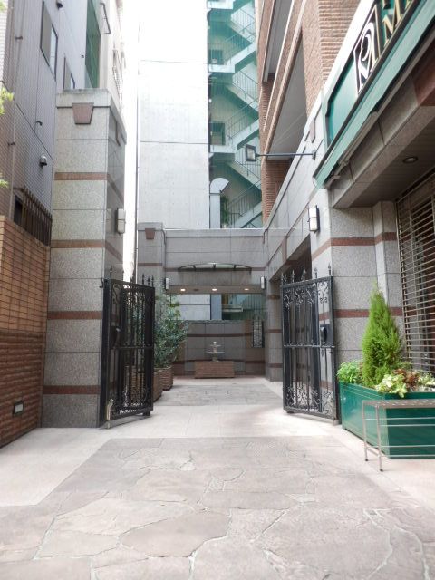 エントランス　毎日通るエントランスはこのようになっています