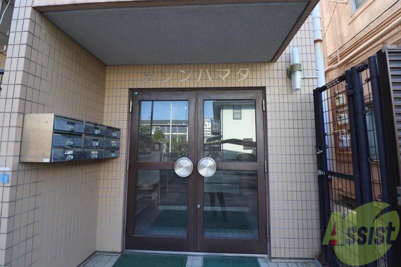 エントランス　駅チカです