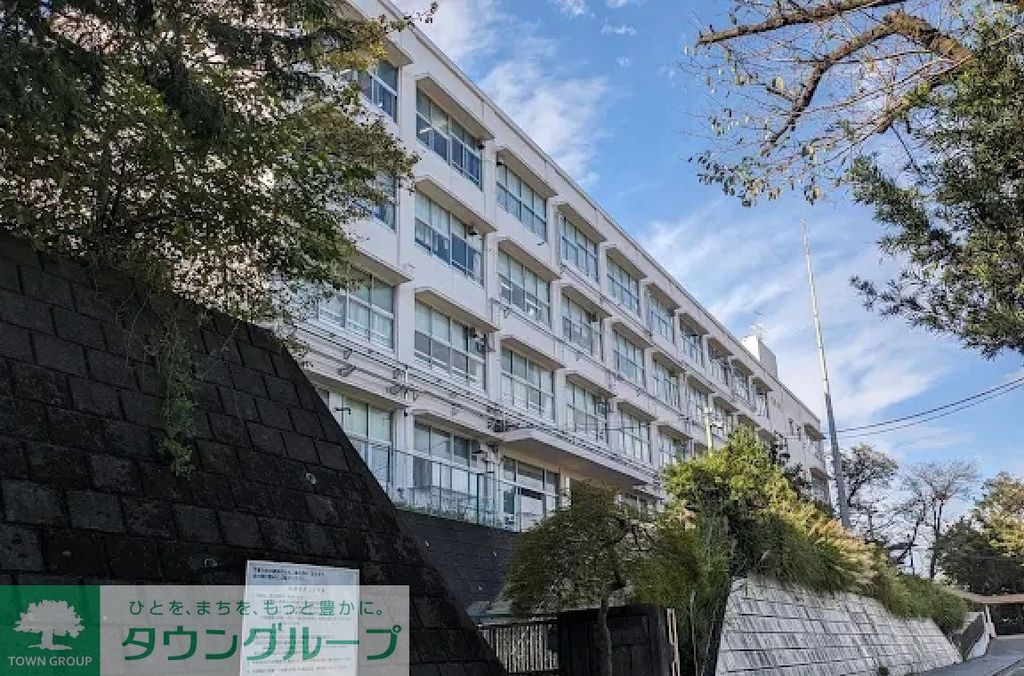 小学校　横浜市立川島小学校（小学校）まで740m