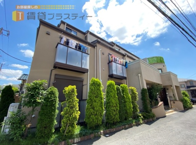 建物外観　環境重視ならこんな場所。木の温もり感じる三井ホーム施工。
