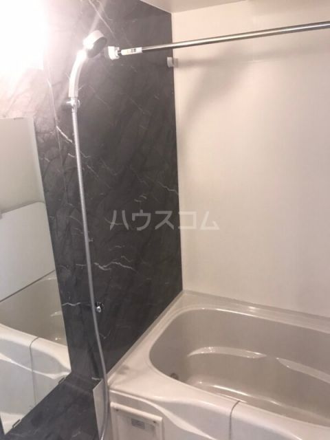 ラグゼナ磯子の風呂写真