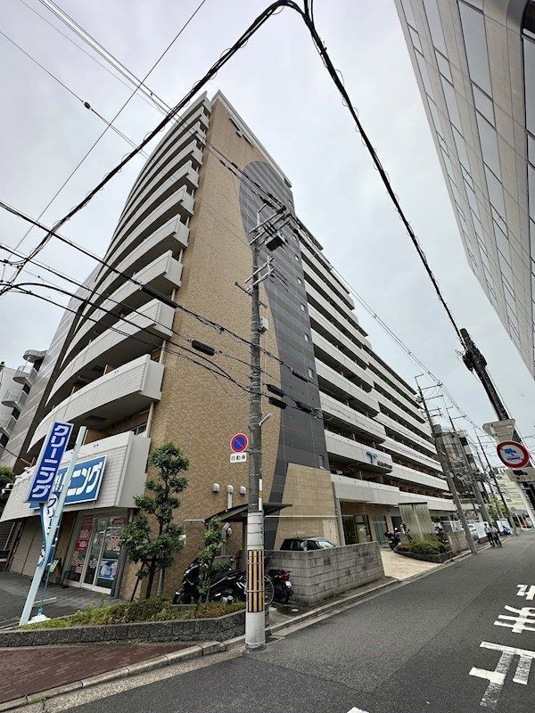 SERENiTE江坂四番館の外観写真