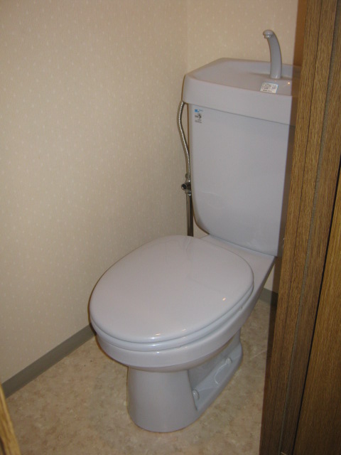 ＪＲ常磐線 牛久駅 徒歩18分 5階建 築26年のトイレ写真