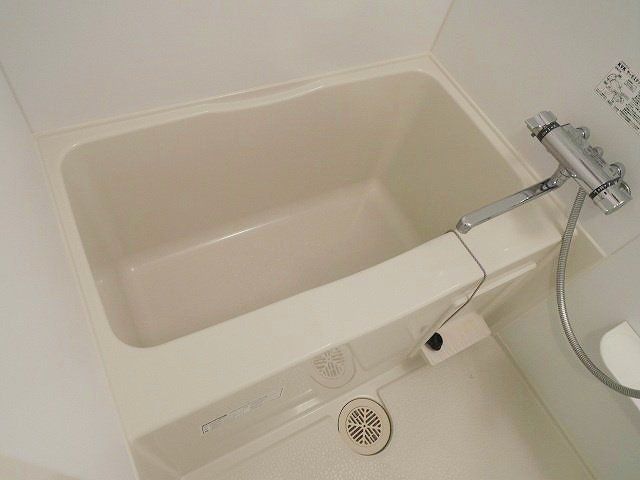 バス・シャワールーム　バスルーム