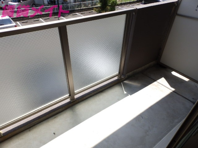 バルコニー　同物件別室画像
