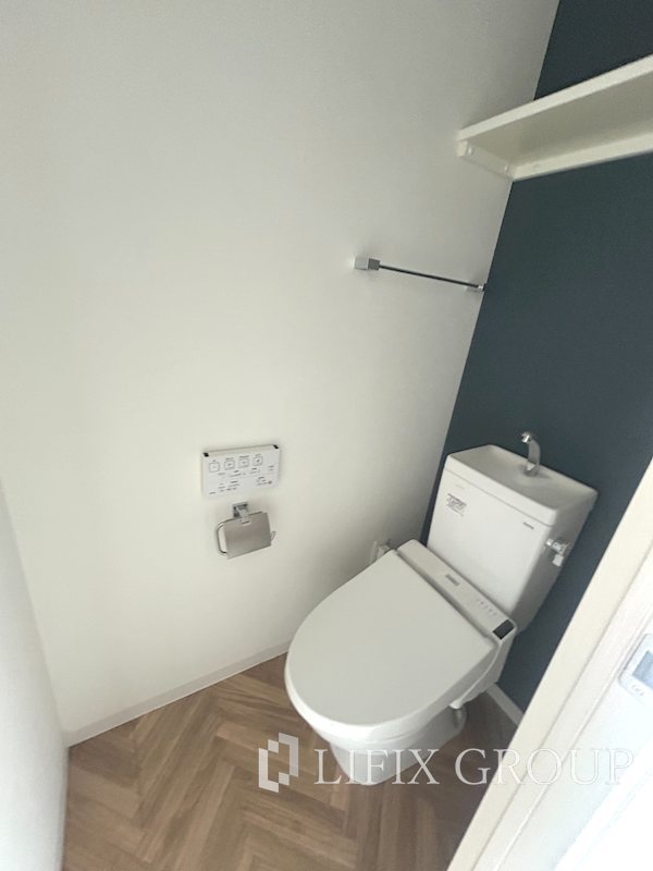 コンフォシード東坂下のトイレ写真