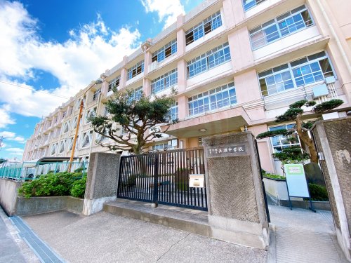 中学校　東大阪市立長瀬中学校（中学校）まで767m