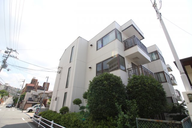 六甲司マンションの外観写真