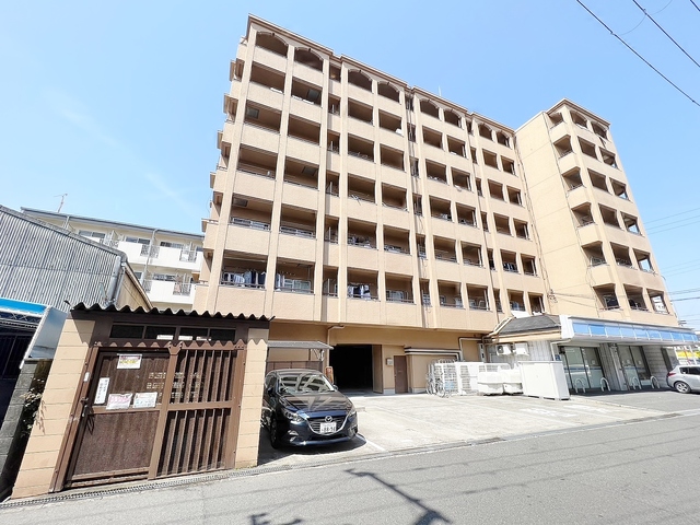 地下鉄今里筋線 だいどう豊里駅 徒歩1分 7階建 築44年の外観写真