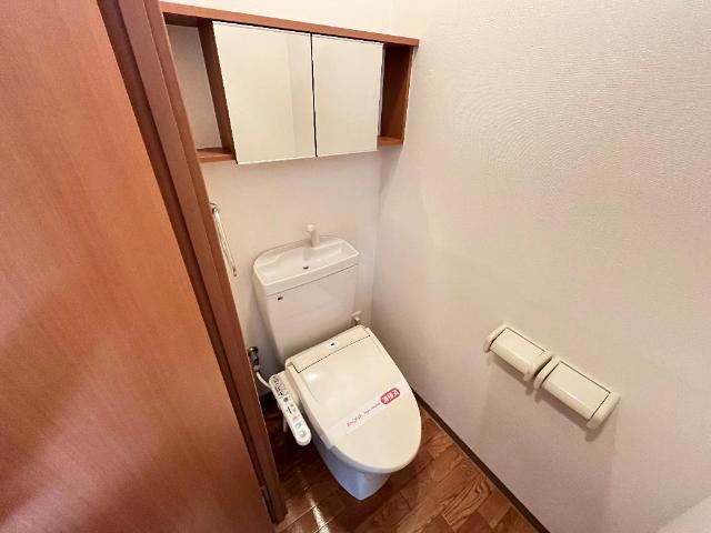 トイレ　シャワー付トイレ