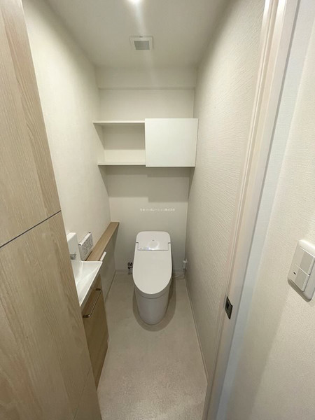 地下鉄東西線 東山駅 徒歩3分 5階建 築3年のトイレ写真