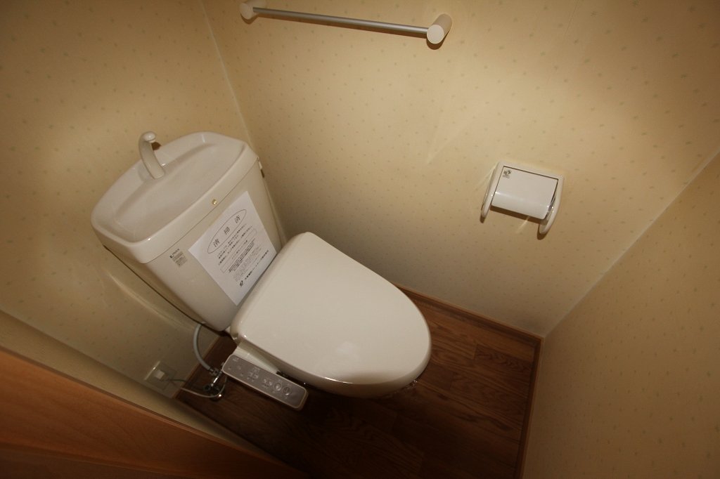 ＪＲ山陽本線 東尾道駅 徒歩30分 7階建 築20年のトイレ写真