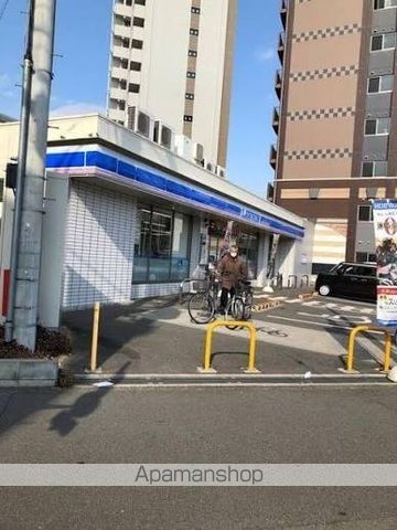 コンビニ　ローソン　阪急崇禅寺駅前店（コンビニ）まで592m