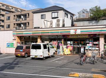 コンビニ　セブン-イレブン（コンビニ）まで150m