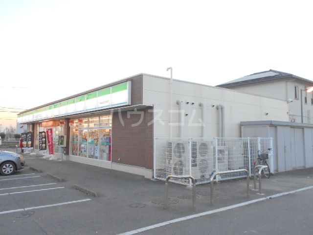 コンビニ　ファミリーマート 伊勢崎西久保町店（コンビニ）まで2393m